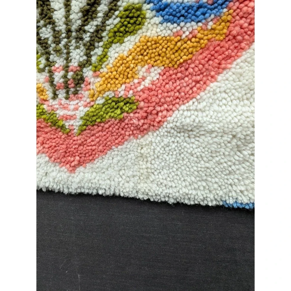 Vtg Latch Hook Rug Wall Hanging Handmade Pennsylvania Dutch Hex Floral Heart 26
